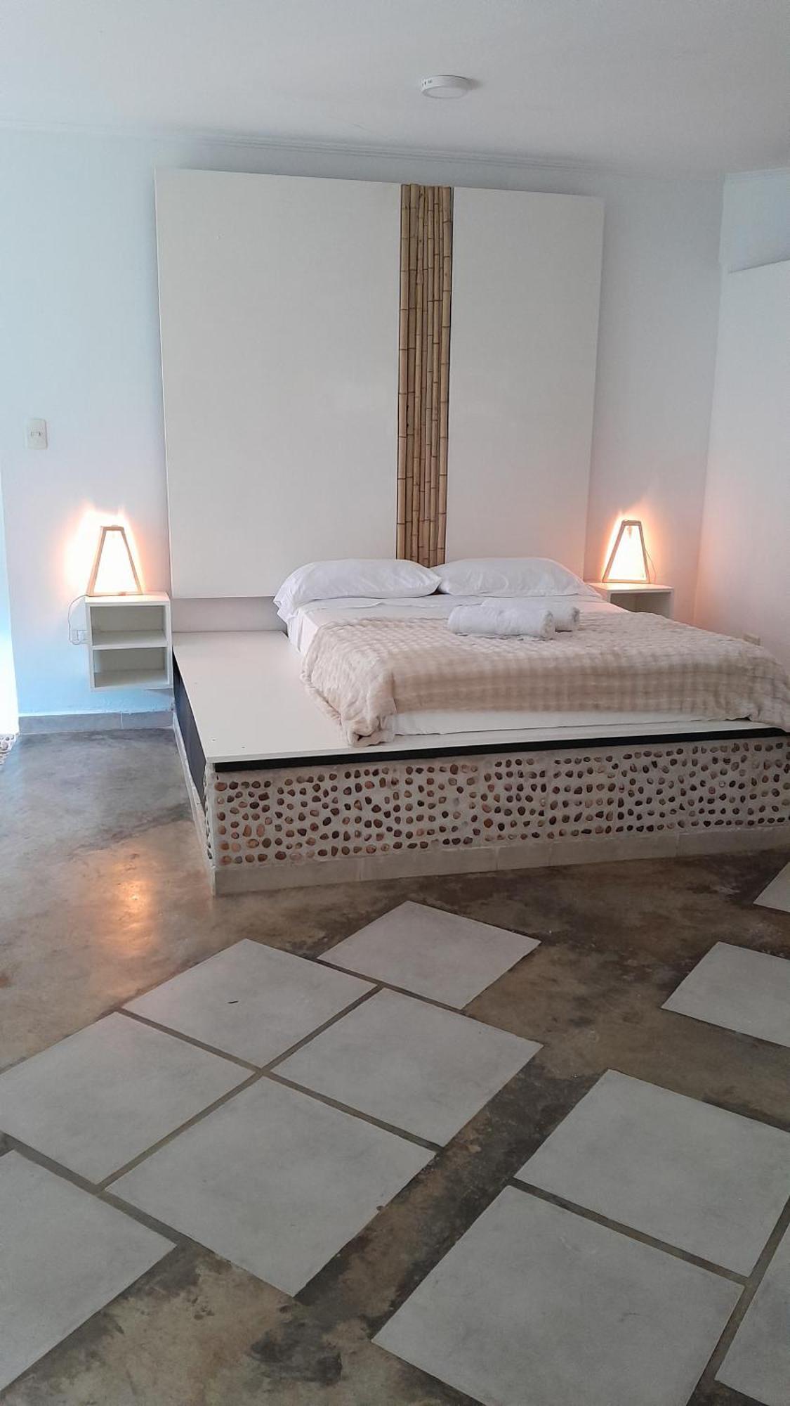 Noah Housing Hostel Santo Tome  Ngoại thất bức ảnh